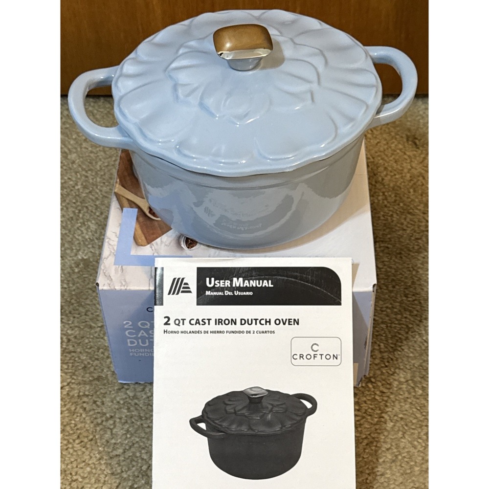 Crofton Floral 2Qt Cast Iron Dutch Oven Blue New In Box